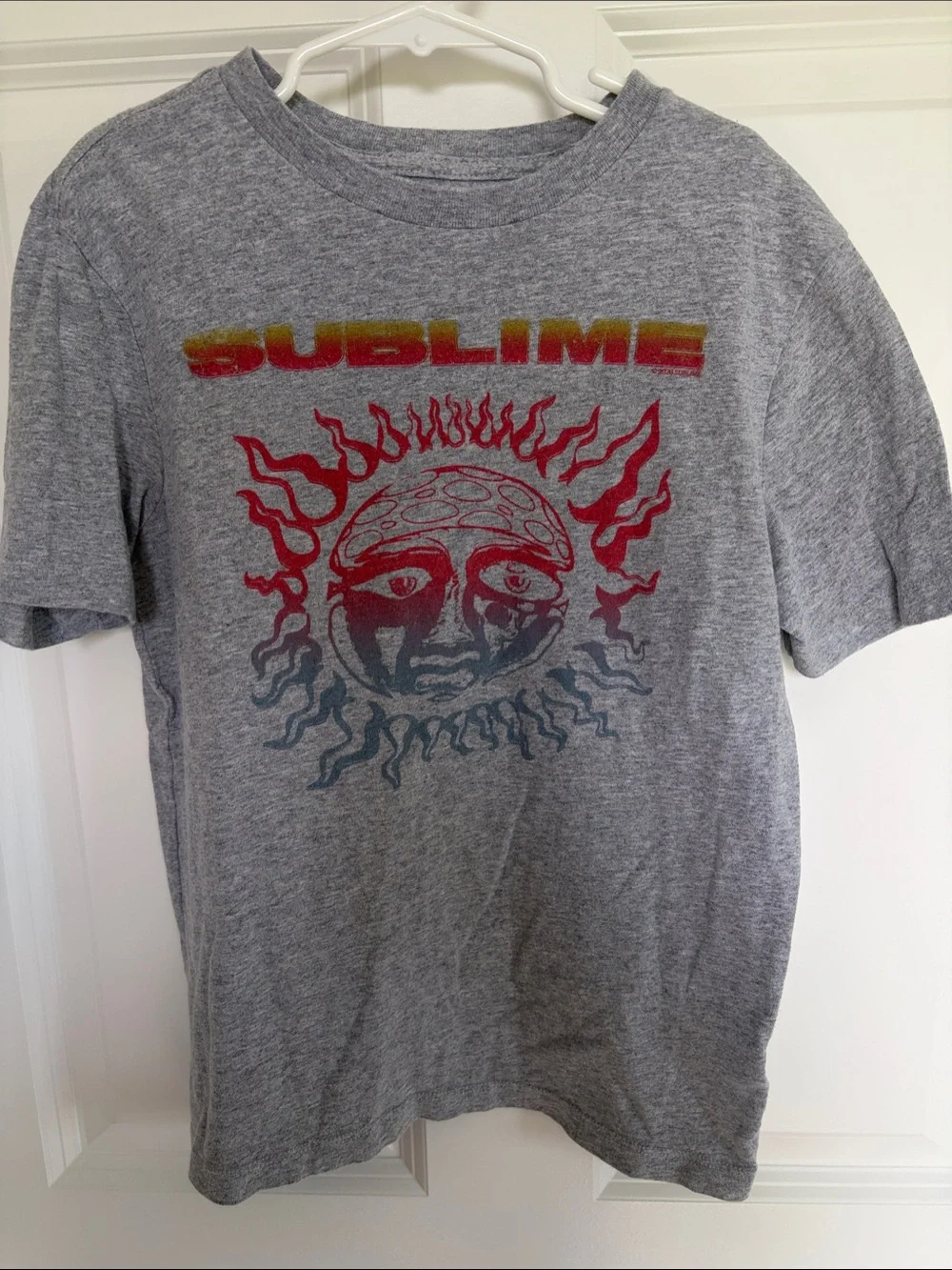 GAP Heather Gray Sublime Sun Graphic Tee with Red & Yellow Accents
